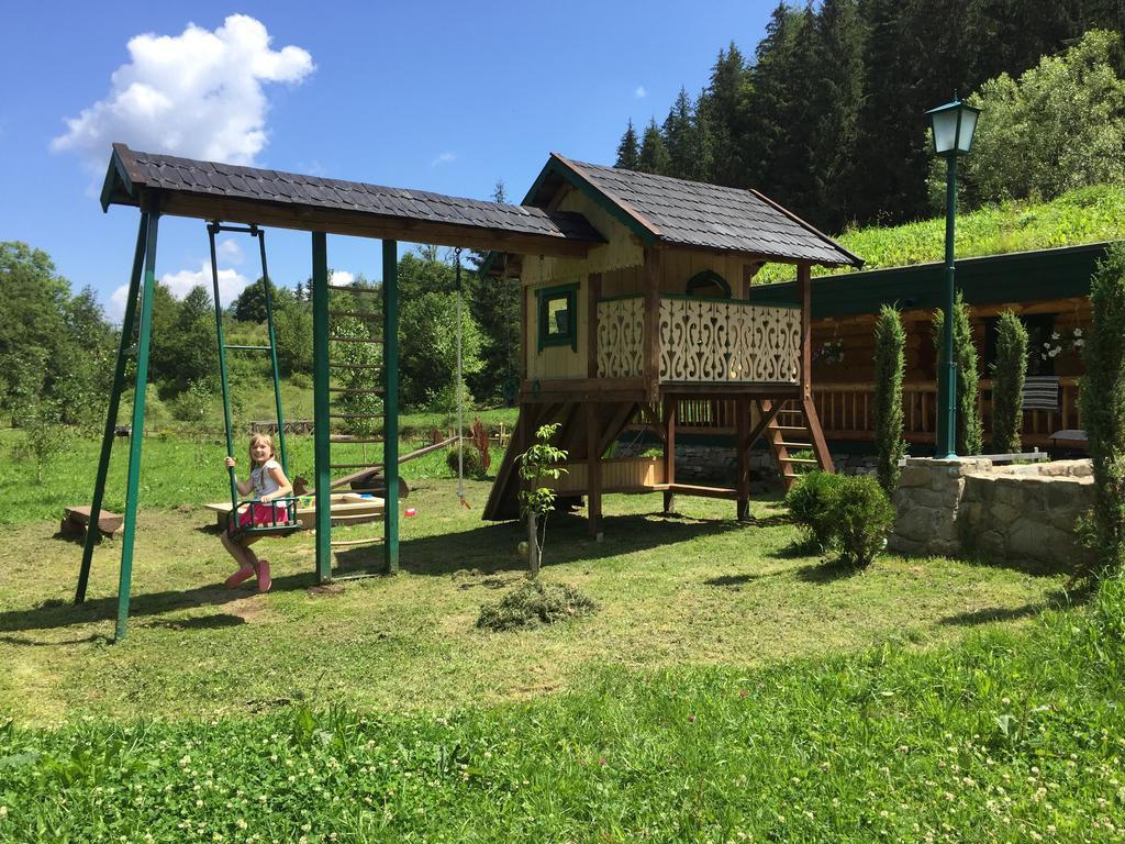 فيلا Eco House Butinar Kosmach المظهر الخارجي الصورة